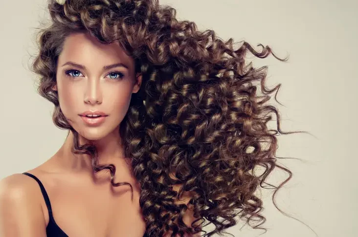 Discover the best tips for maintaining curly hair